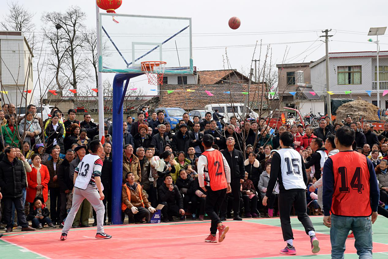 腾讯体育也宣布即日起暂停NBA季前赛（中国赛）的转播安排